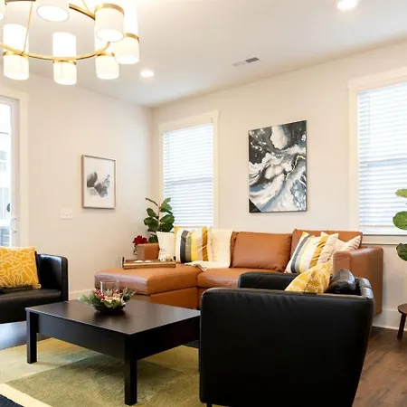 Holiday home Radiant Urban Vacation Sanctuary Near Catawba River In North Carolina