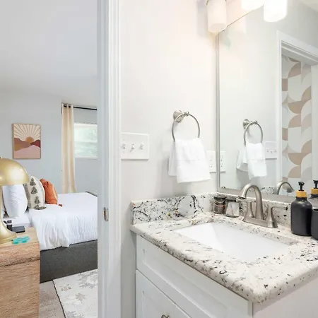 Charming & Cozy 4br In Southpark * Charlotte