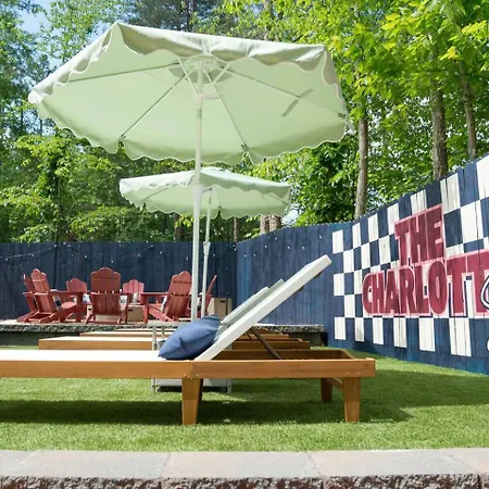 New! Hottub+pickleball+gameroom+movies+golf+games * Charlotte