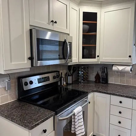 Charming In South End -historic Wilmore Holiday home *