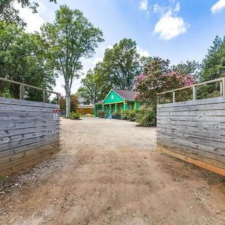 Bohobagh A Vibrant Experience Fully Fenced And Gated For Privacy *