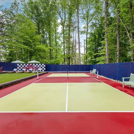 New! Hottub+pickleball+gameroom+movies+golf+games * Charlotte