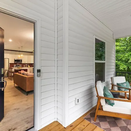New! Hottub+pickleball+gameroom+movies+golf+games