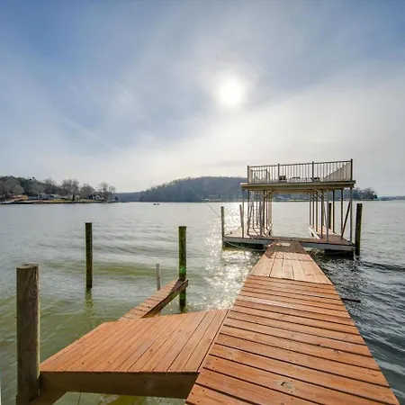 Holiday home Du - Lakefront Retreat