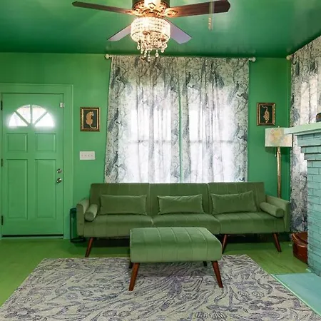 Bohobagh A Vibrant Experience Fully Fenced And Gated For Privacy * Charlotte