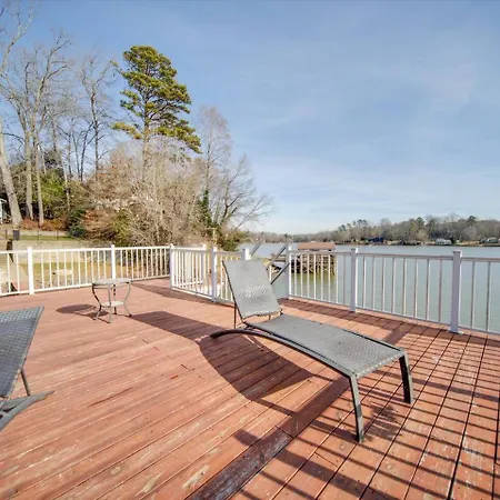 Du - Lakefront Retreat Charlotte