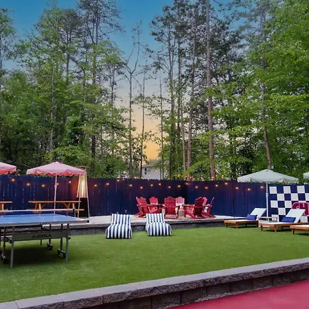 New! Hottub+pickleball+gameroom+movies+golf+games Holiday home
