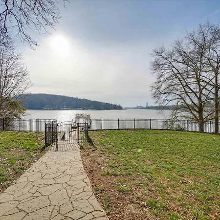 Holiday home Du - Lakefront Retreat