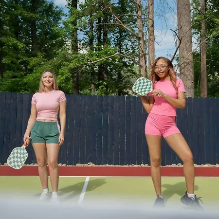 New! Hottub+pickleball+gameroom+movies+golf+games * Charlotte