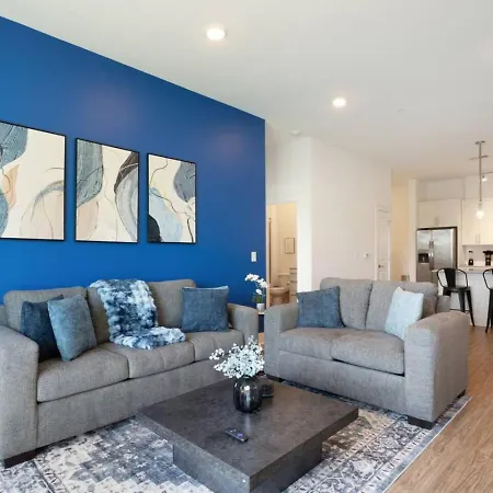 Cozy Carolina - Free Parking, Gym, Pool * Charlotte