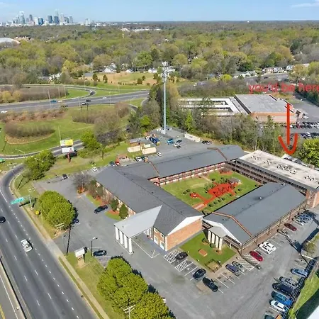 Cozy Mins To Atrium Health Nascar Hof &cdia Apartment Charlotte