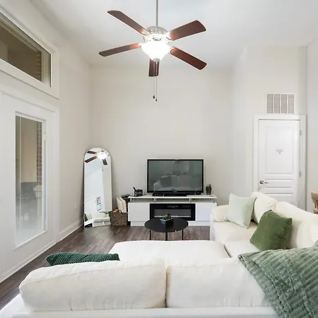 Elevated Retreat Pool Near Clt Carowinds & Uptown *