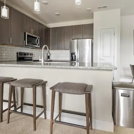 Landing Incredible 2bd Gym Game Apartment Charlotte