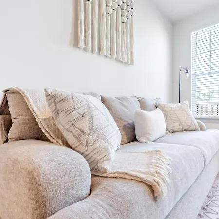 Warm, Inviting 2bd In Matthews Apartment Charlotte