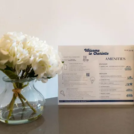 Carolina Luxury - Free Parking, Pool, Gym Apartment Charlotte