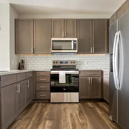 Apartment Landing Incredible 2bd Gym Game