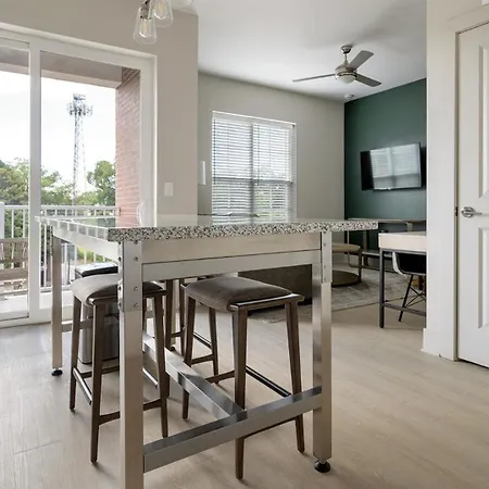 Apartment Landing Stunning 1Bd Game Room Gym Charlotte