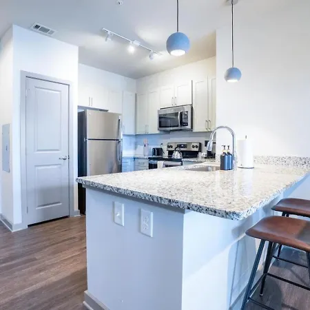 Apartment Stylish, Comfortable 2bd Abode Near Dt Matthews *