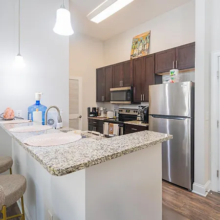 Apartment Elevated Retreat Pool Near Clt Carowinds & Uptown *