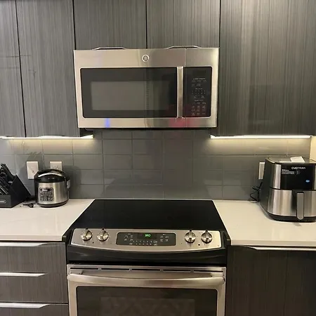 Uptown Kingsuite Penthouse