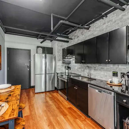 4th Ward Industrial In The Heart Of - Apartment