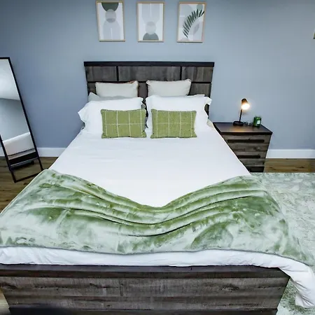 Relaxing Mins From Local Parks And Hospitals, 2410 Apartment Charlotte