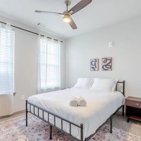 Bright, Cozy 3bd In Heart Of Matthews Apartment