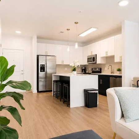 Apartment Luxury 2br Near Uptown Pool, Gym, Bbq Charlotte