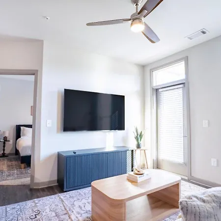 Stylish, Comfortable 2bd Abode Near Dt Matthews Charlotte