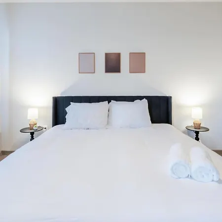 Warm, Inviting 2bd In Matthews Charlotte