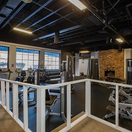 Mins To Atrium Health & Spectrum Arena * Charlotte