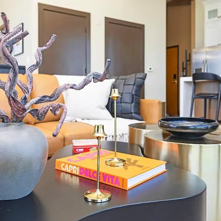 The Eighth Luxury Penthouse In Fourth Ward Apartment *