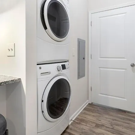 Landing Incredible 1Bd Clubhouse Gym Apartment *