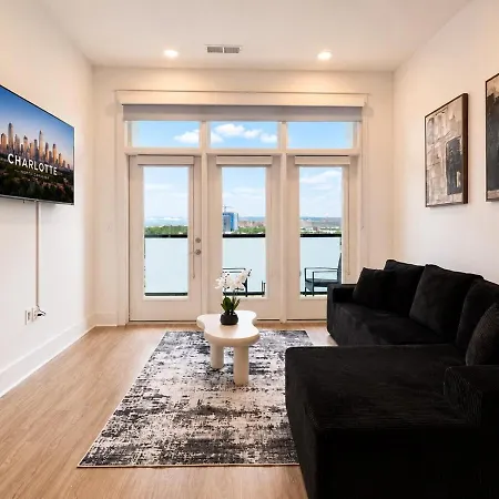 Apartment Luxury Uptown 2br Rooftop Pool Gym & Skyline Views Charlotte
