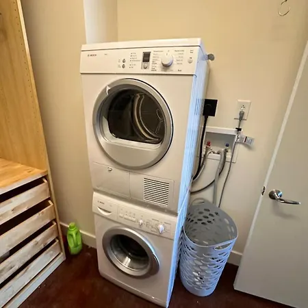 Luxury Furnished 1br In The Heart Of The