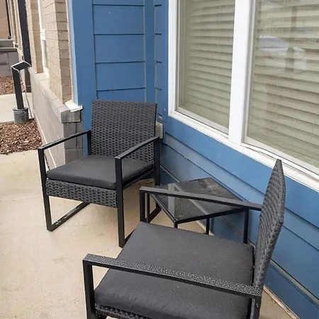 Landing Beautiful 2bd Gym Apartment *