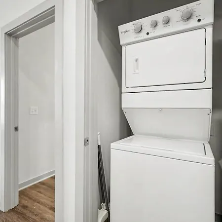 Luxury 1br Near Noda & Uptown Charlotte