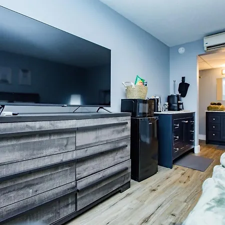 Relaxing Mins From Local Parks And Hospitals, 2410 Apartment Charlotte