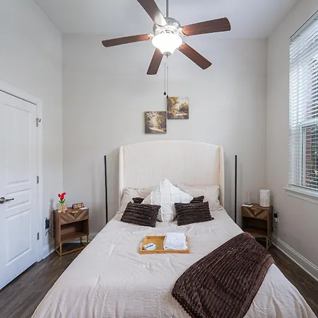 Elevated Retreat Pool Near Clt Carowinds & Uptown