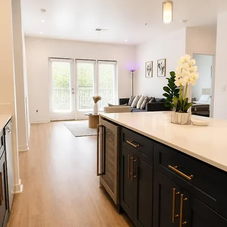 Apartment Luxury 2br Near Uptown Pool, Gym, Bbq Charlotte