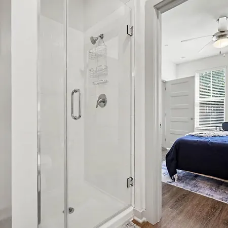 Luxury 1br Near Noda & Uptown Apartment *