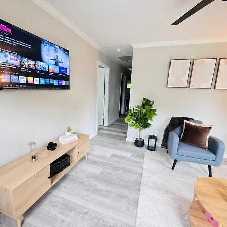 Apartment Charming And Renovated Close To Airport And Uptown *