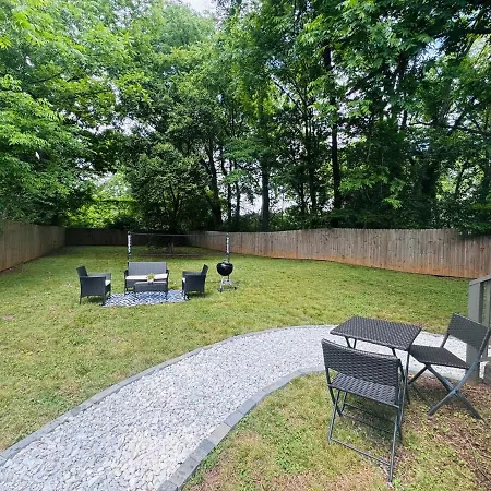Charming And Renovated Close To Airport And Uptown