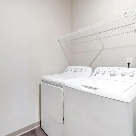 Bright, Cozy 3bd In Heart Of Matthews Apartment
