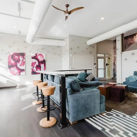 Warm, Inviting 2bd In Matthews *