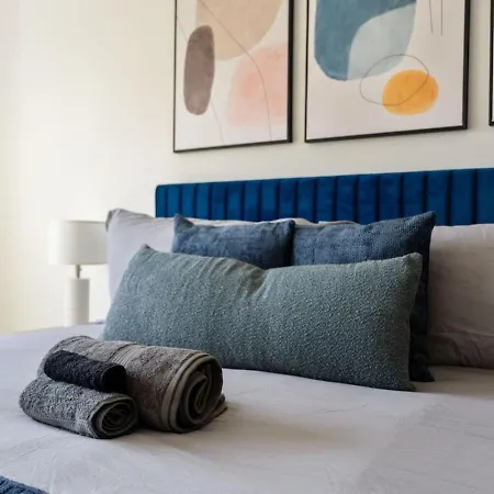 Cozy Carolina - Free Parking, Gym, Pool *