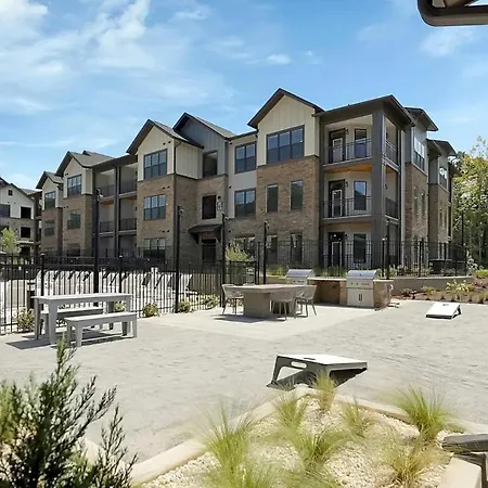 Landing Incredible 2bd Gym Game Charlotte