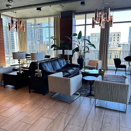 Luxury Furnished 1br In The Heart Of The Charlotte