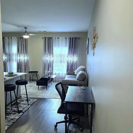 Prime Uptown Location Near Restaurants & Nightlife * Charlotte