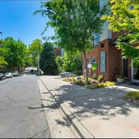 Prime Uptown Location Near Restaurants & Nightlife Charlotte